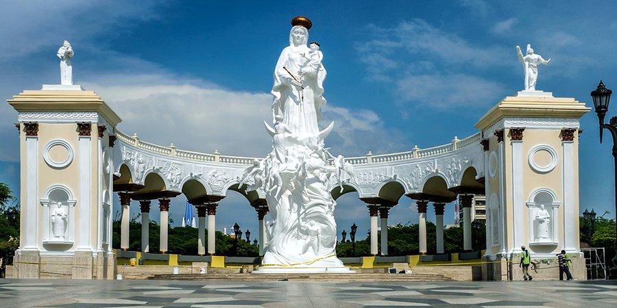 Statua della Vergine a Maracaibo